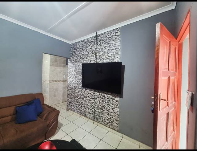 3 BEDROOM HOUSE FOR SALE IN UMHLATHUZE